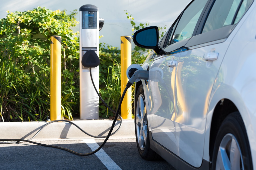 Quels sont les points à vérifier avant d&rsquo;acheter une voiture électrique